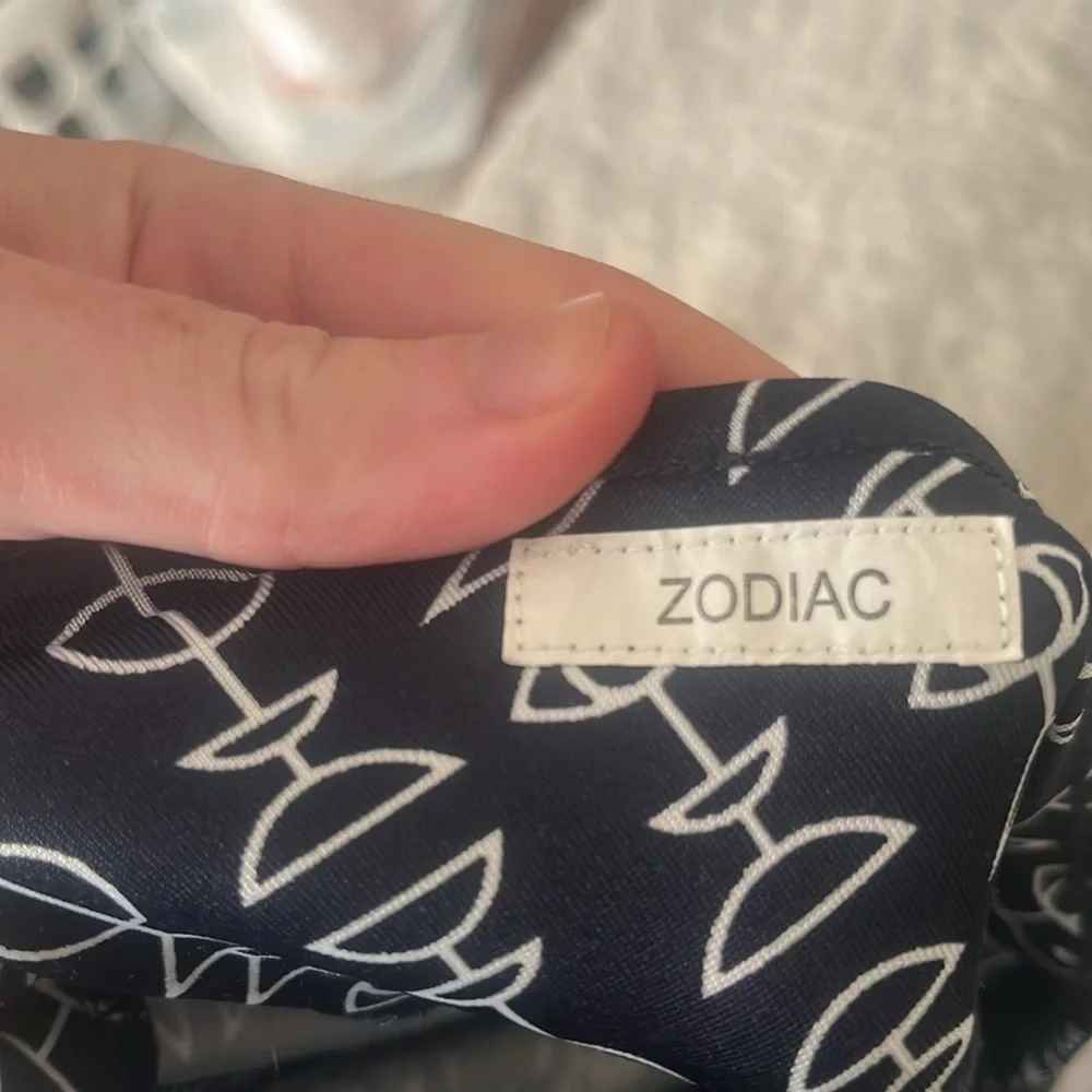 GOLFTINI PULL ON SKIRT SIZE LARGE ZODIAC